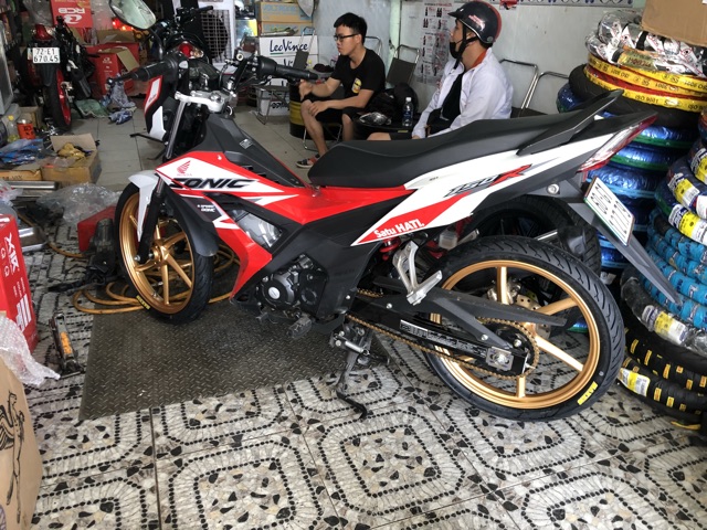 Mâm RCB 6 cây Sonic 150R chính hãng size 1.6 1.6 " gắn như zin "