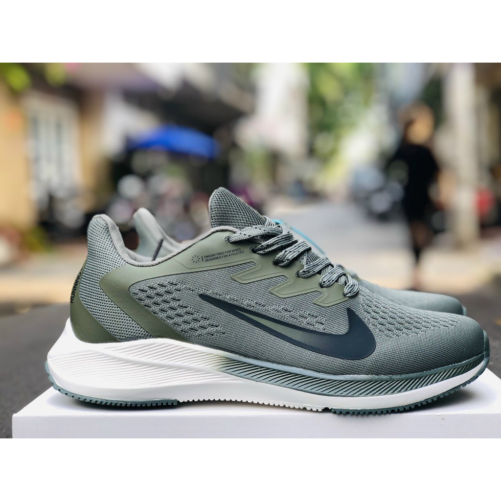 Giày CHẠY BỘ NAM Giày sneaker thể thao màu Xanh rêu FORM SIÊU NHẸ đi ÊM CHÂN Thoáng khí TRÙM GIÀY PT