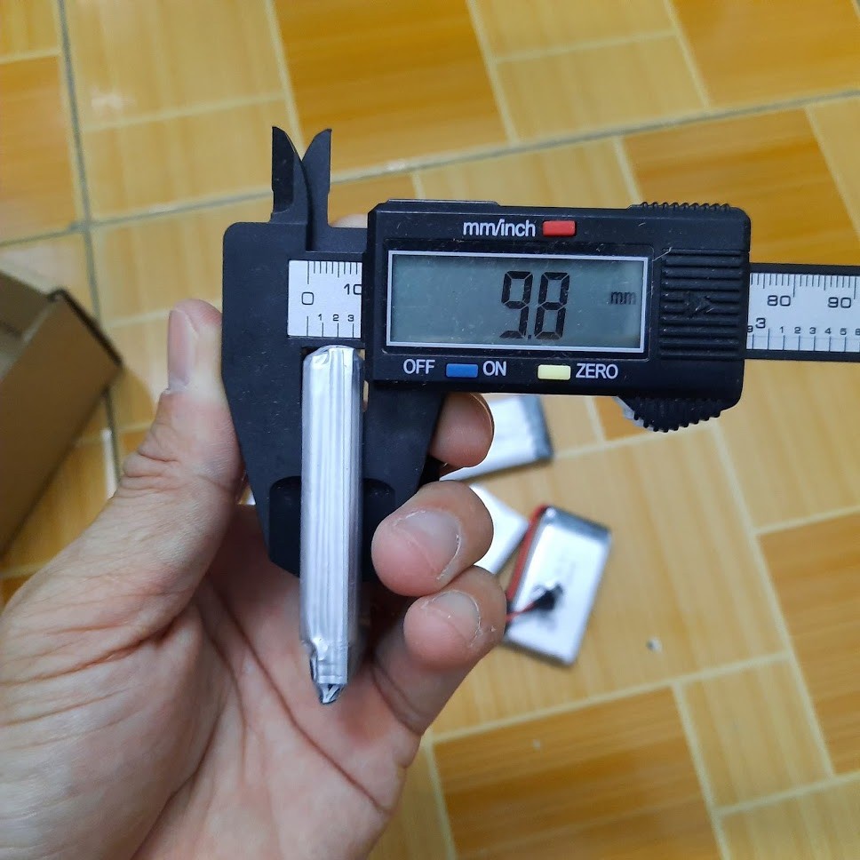 Pin sạc 3.7v 1800mah cổng Sm dùng cho flycam máy bay điều khiển từ xa