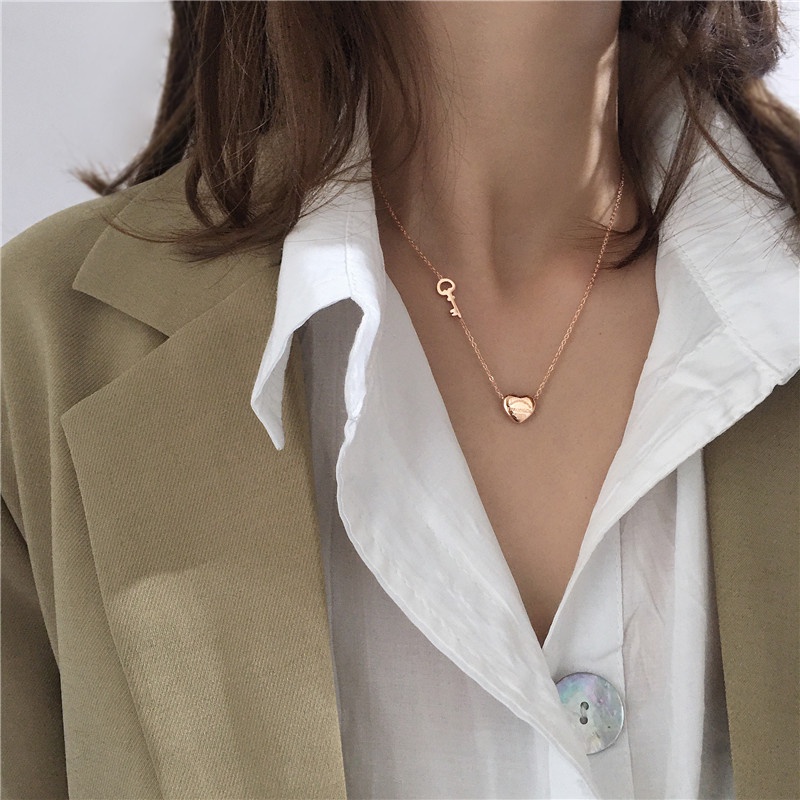 Vòng cổ Thép Titan Mạ Vàng Hồng 18k Mặt Hình Chìa Khóa Trái Tim Thời Trang Hàn Quốc Cho Nữ