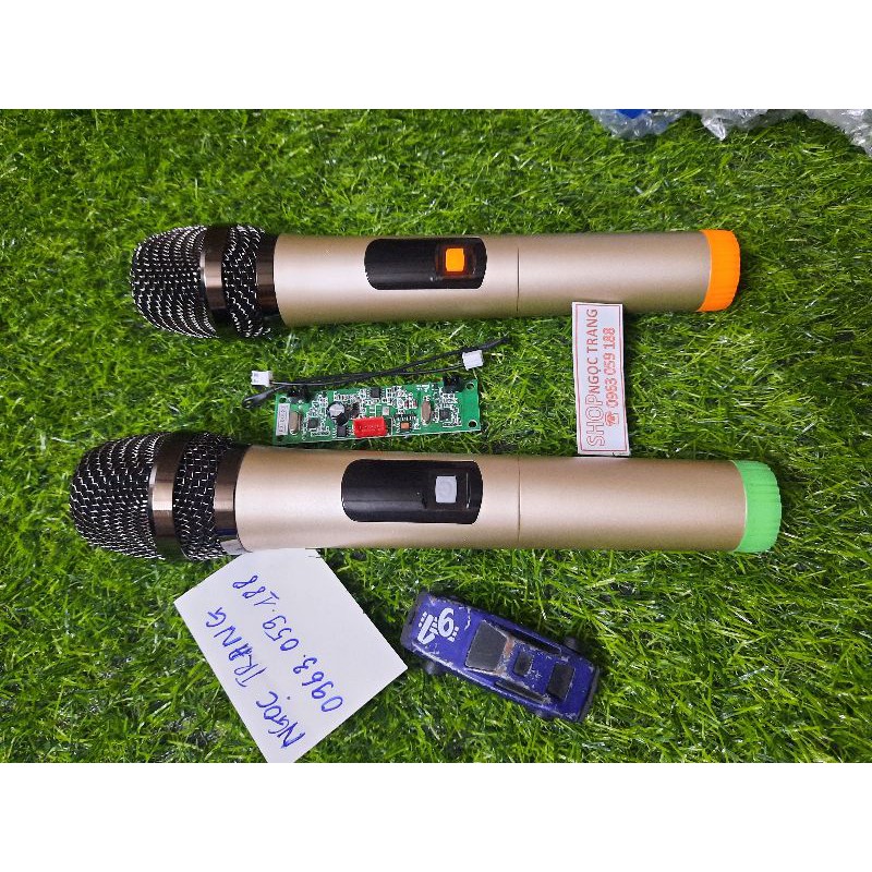 ( GIÁ SIÊU RẺ) Micro Không Dây Giành Cho Loa Kéo - Giá 1 Cặp Gồm 2 Tay Micro Và 1 Bo Mic