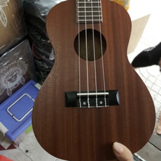Đàn guitar acoustic