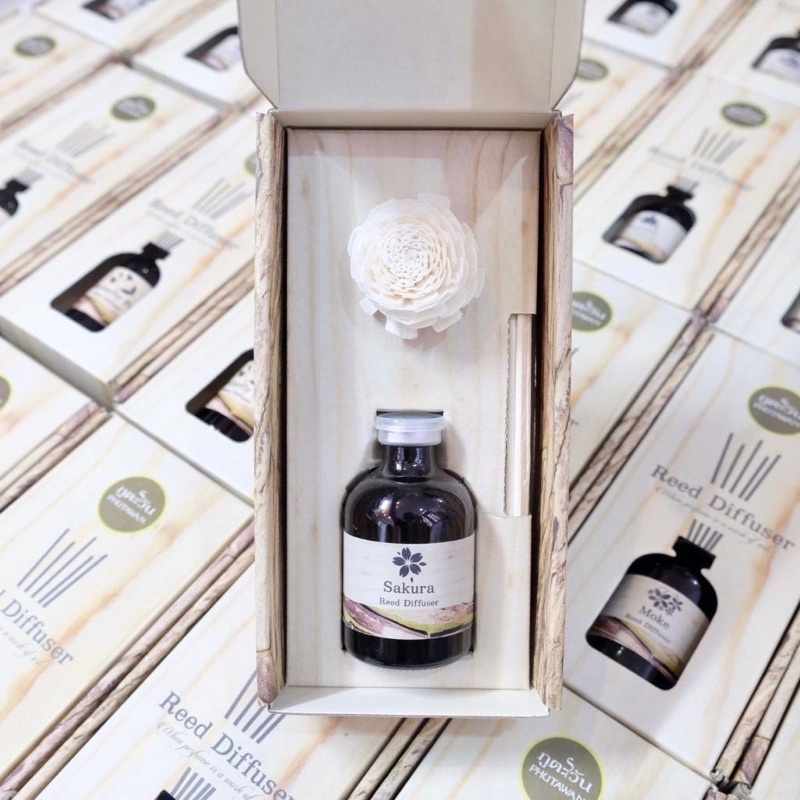 Tinh Dầu Thơm Phòng Phutawan 50ml Hộp Vân Gỗ Sang Trọng