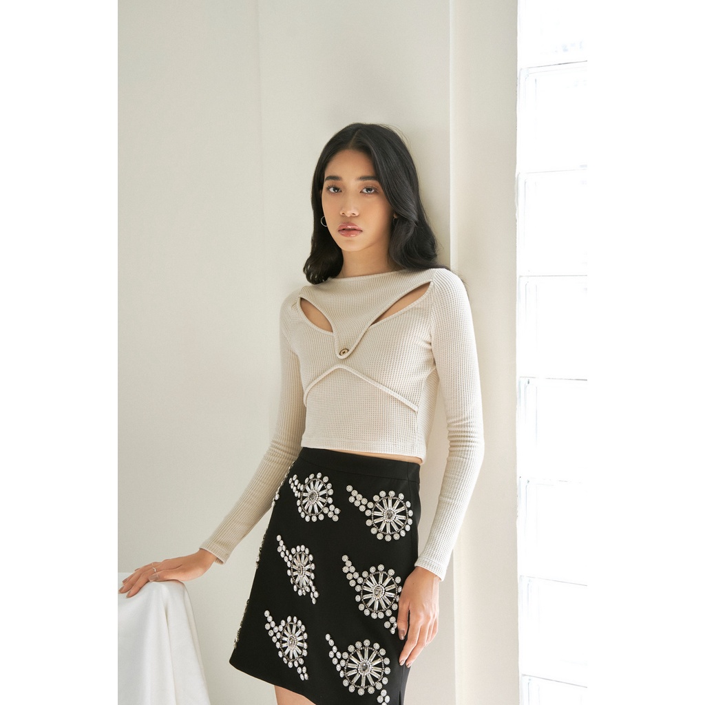 MAVEN - Chân váy đen dáng A đính đá Nira Skirt
