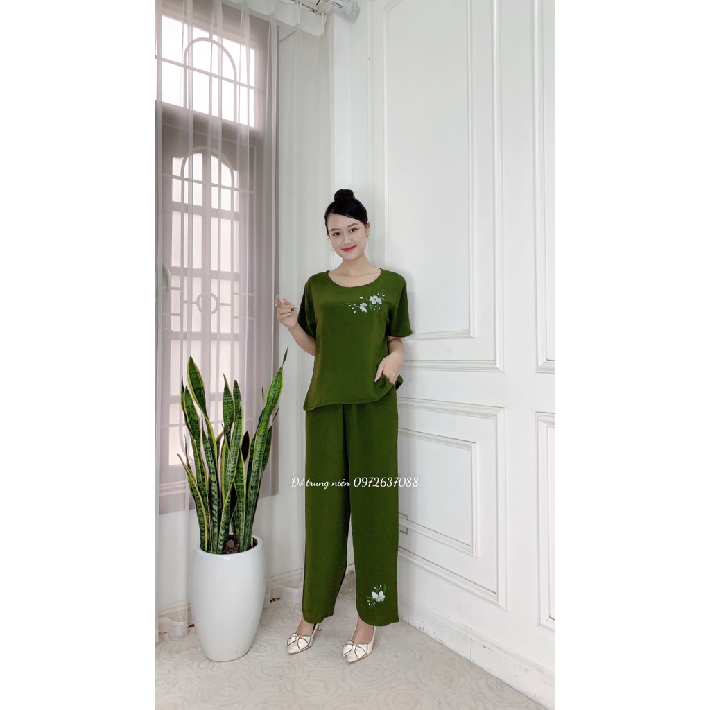 Đồ Bộ Trung Niên-Bộ Chất Đũi Thêu Hoa Mai Cho Mẹ Cho Bà