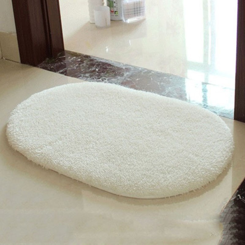 Thảm nhà tắm bằng chất liệu Microfiber chống trượt hình oval