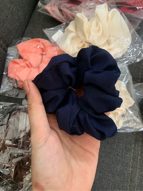 Dây Scrunchies cột tóc style hàn quốc vải satin( hàng nhập)