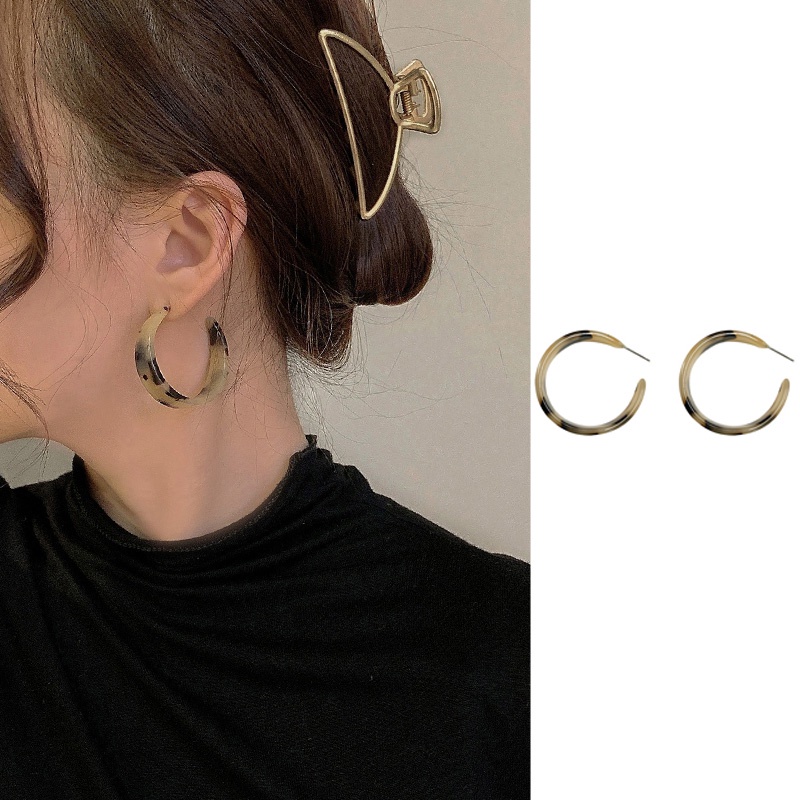 Bông tai hình tròn thiết kế Hàn Quốc cổ điển