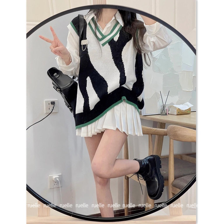 Bộ Áo Dệt Kim Sát Nách Màu Tương Phản + Áo Sơ Mi Thời Trang Hàn Quốc