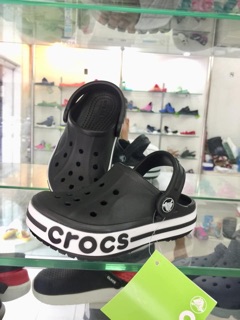 Sục croc trẻ em