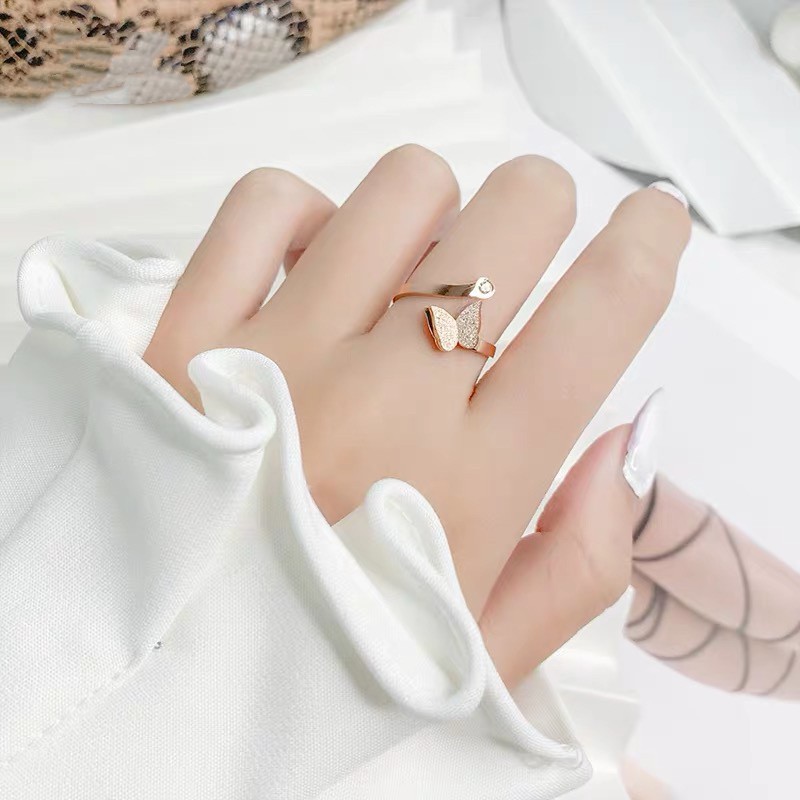 Dây chuyền ngắn mạ vàng hồng 18K bằng thép titan mặt hình bướm đơn giản dễ phối đồ phong cách Nhật Hàn làm quà cho nữ