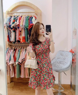 Váy hoa viền bèo