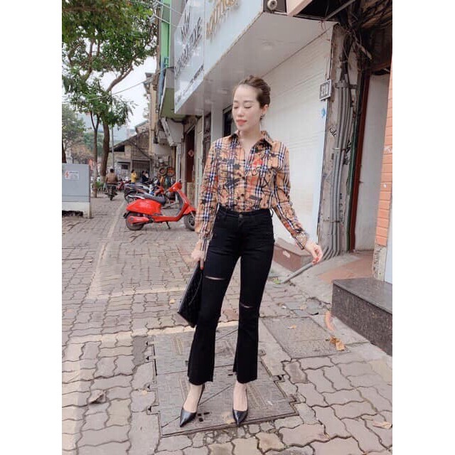 QUẦN JEAN NỬ ỐNG LOE MÀU ĐEN RÁCH 2 ĐƯỜNG GỐI PHONG CÁCH P015