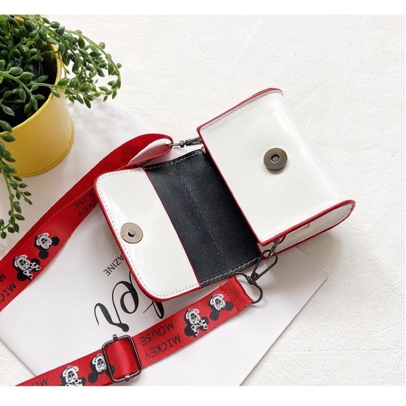 Túi đeo chéo cho bé gái hoạ tiết chuột Micky, vịt Donal xinh xắn dễ thương Xu Xu Kids