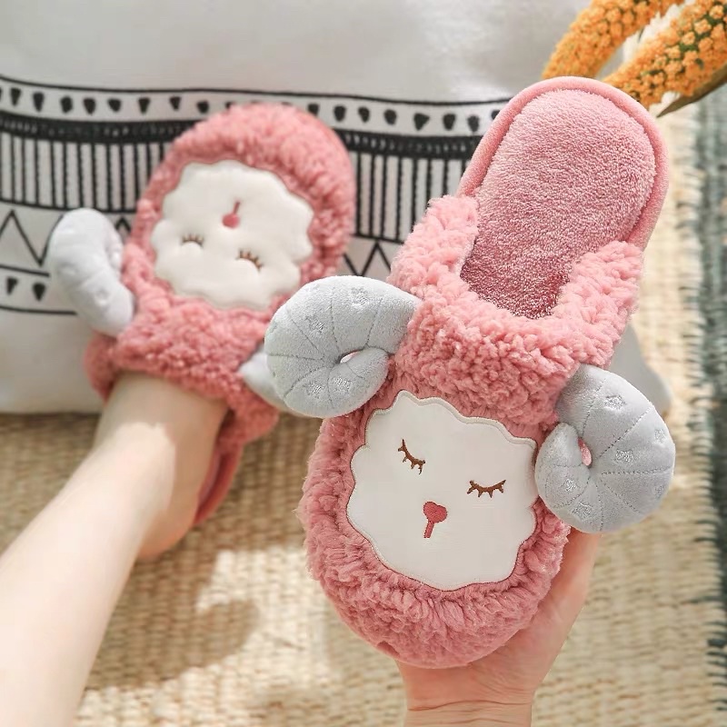 Dép lông mang trong nhà