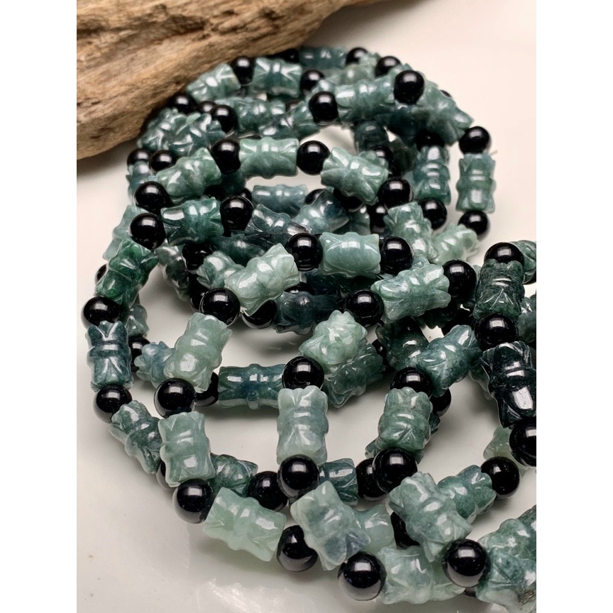 Vòng tay ống trúc chạm hoa sen đá cẩm thach lam