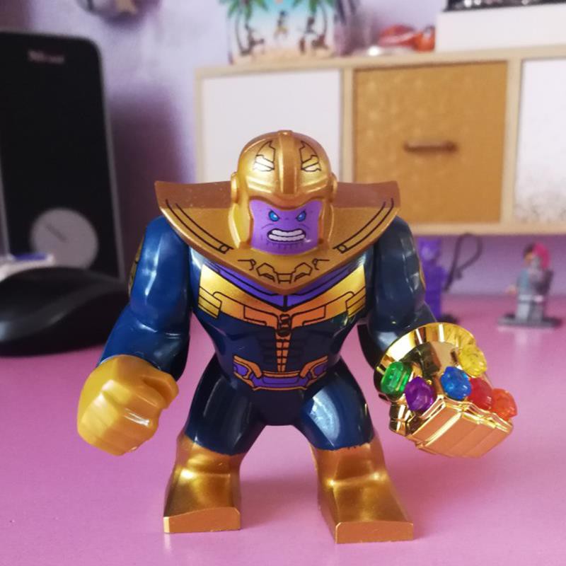 Mô hình lego nhân vật Thanos với viên đá vô cực D032