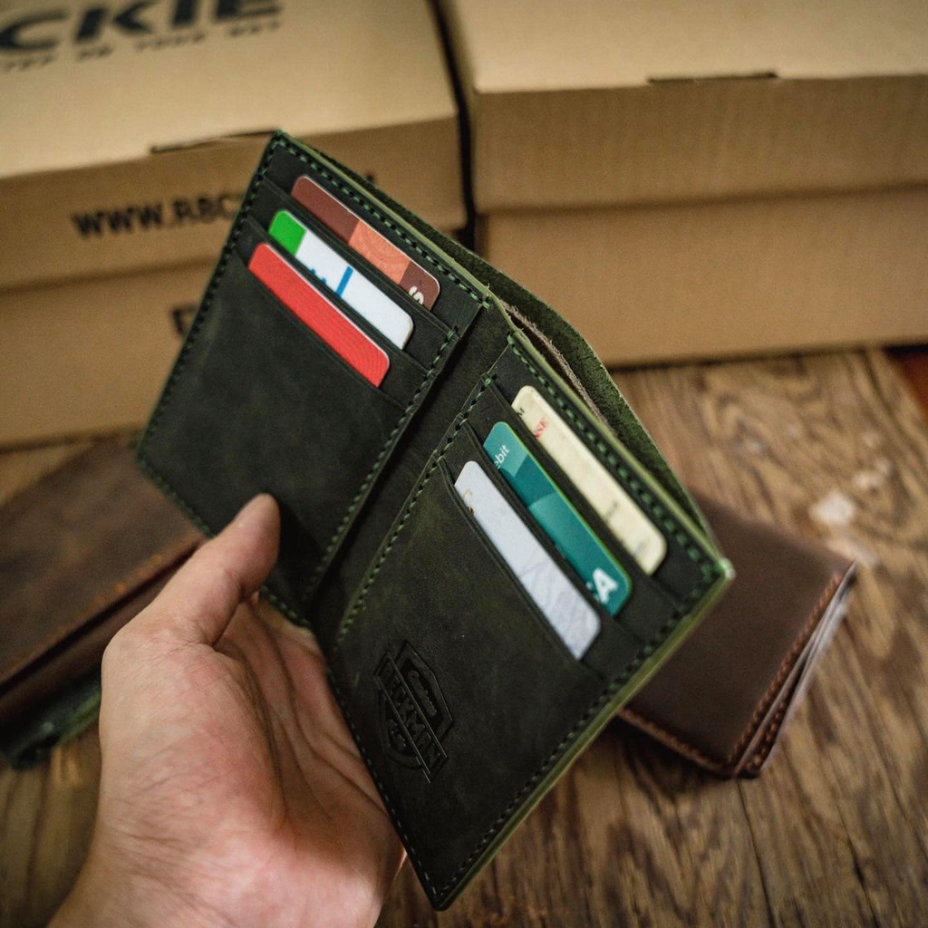 Ví da nam Beckman Mini dáng đứng cao cấp - Da sáp Crazy Horse nhập khâủ - may thủ công tỉ mỉ - Rêu - VDVT01RS - R8ckie
