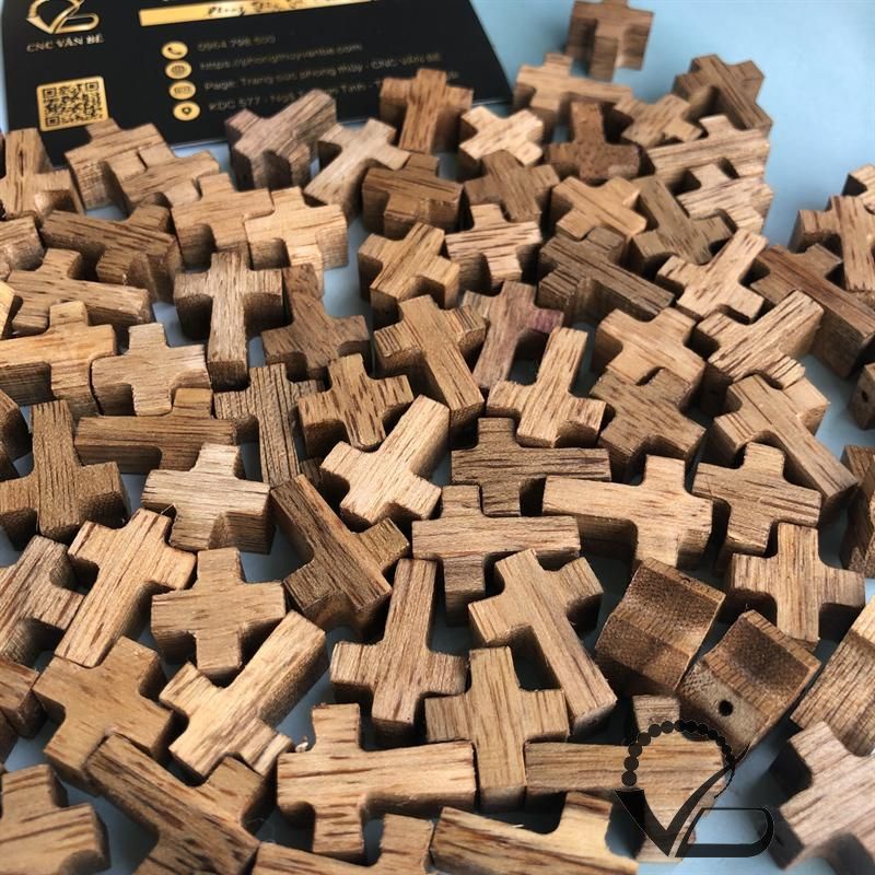 Charm Thánh Giá Trầm Hương Tốc dành cho khách Công giáo