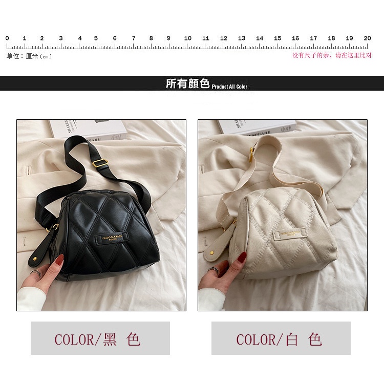 Túi đeo chéo vai JASMIN NOIR có đệm lót chần bông họa tiết kẻ sọc chéo đơn giản dành cho nữ