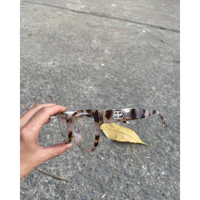 Mắt kính hiệu balenciaga 2hand