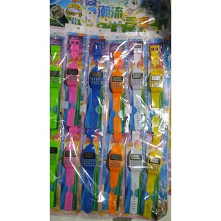 12 chiếc đồng hồ điện tử trẻ em