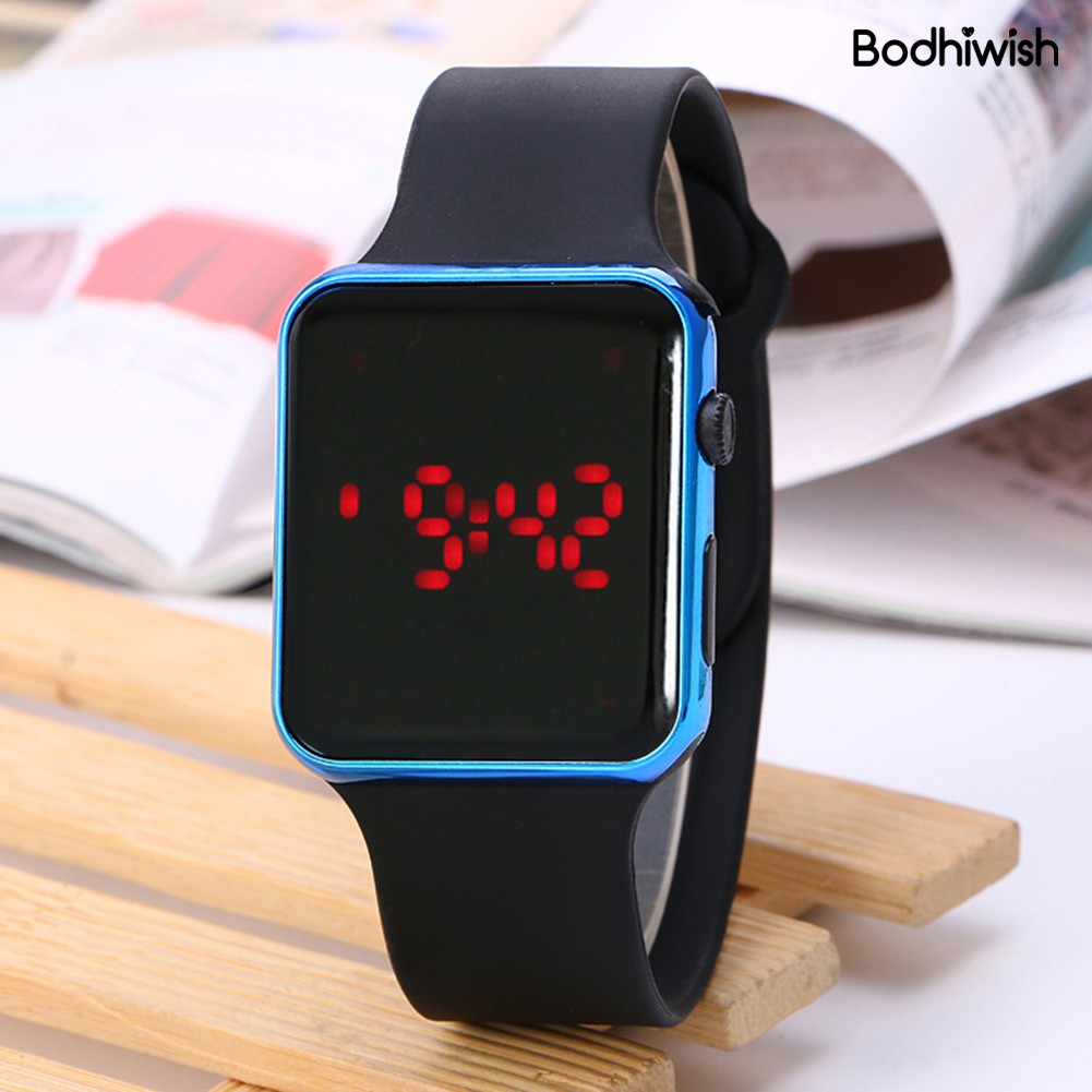 Đồng Hồ Đeo Tay Thời Trang Dành Cho Nam Và Nữ