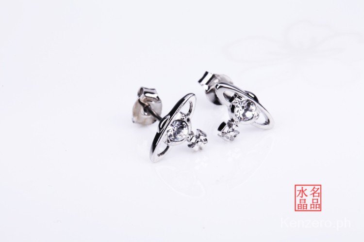 Khuyên Tai Vivienne West wood Phong Cách Punk Anh Quốc Nhiều Loại Tùy Chọn Chụp Thật