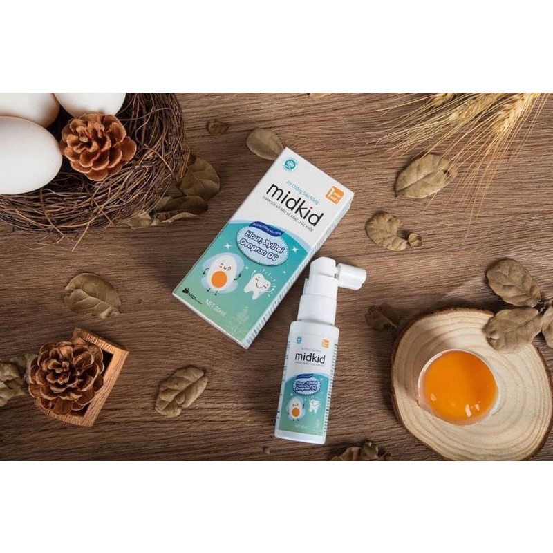 Xịt chống sâu răng Midkid cho trẻ từ 1 tuổi giúp bảo vệ men răng, ngăn ngừa ố vàng, mảng bám, làm trắng răng