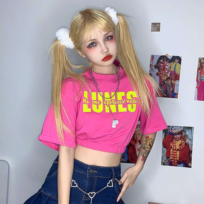 Áo croptop tay ngắn in chữ xanh lá màu hồng Ulzzang