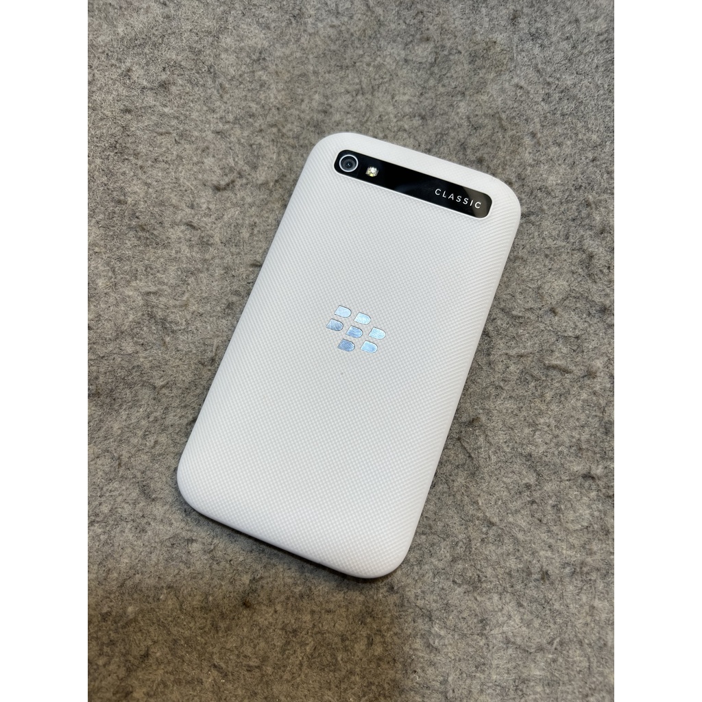 Điện thoại Blackberry Q20 Trắng Chính hãng