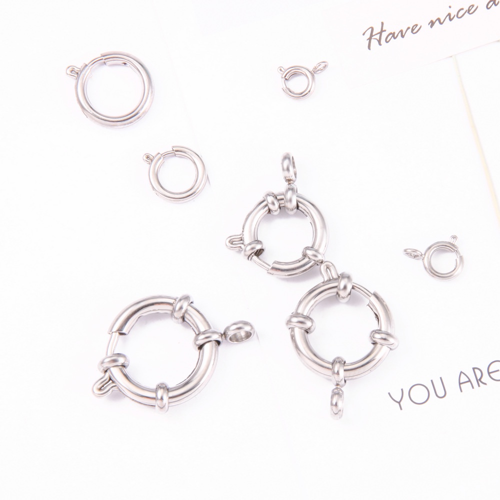 Móc khóa tròn dây chuyền hoặc lắc tay bằng titan không đen vĩnh viễn - KTT22001