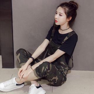Quần yếm dáng rộng họa tiết rằn ri cá tính