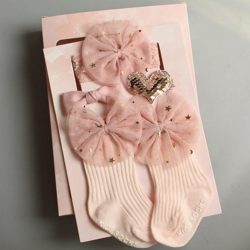 Bộ phụ kiện tóc kèm vớ nhiều kiểu dáng xinh xắn dành cho bé gái