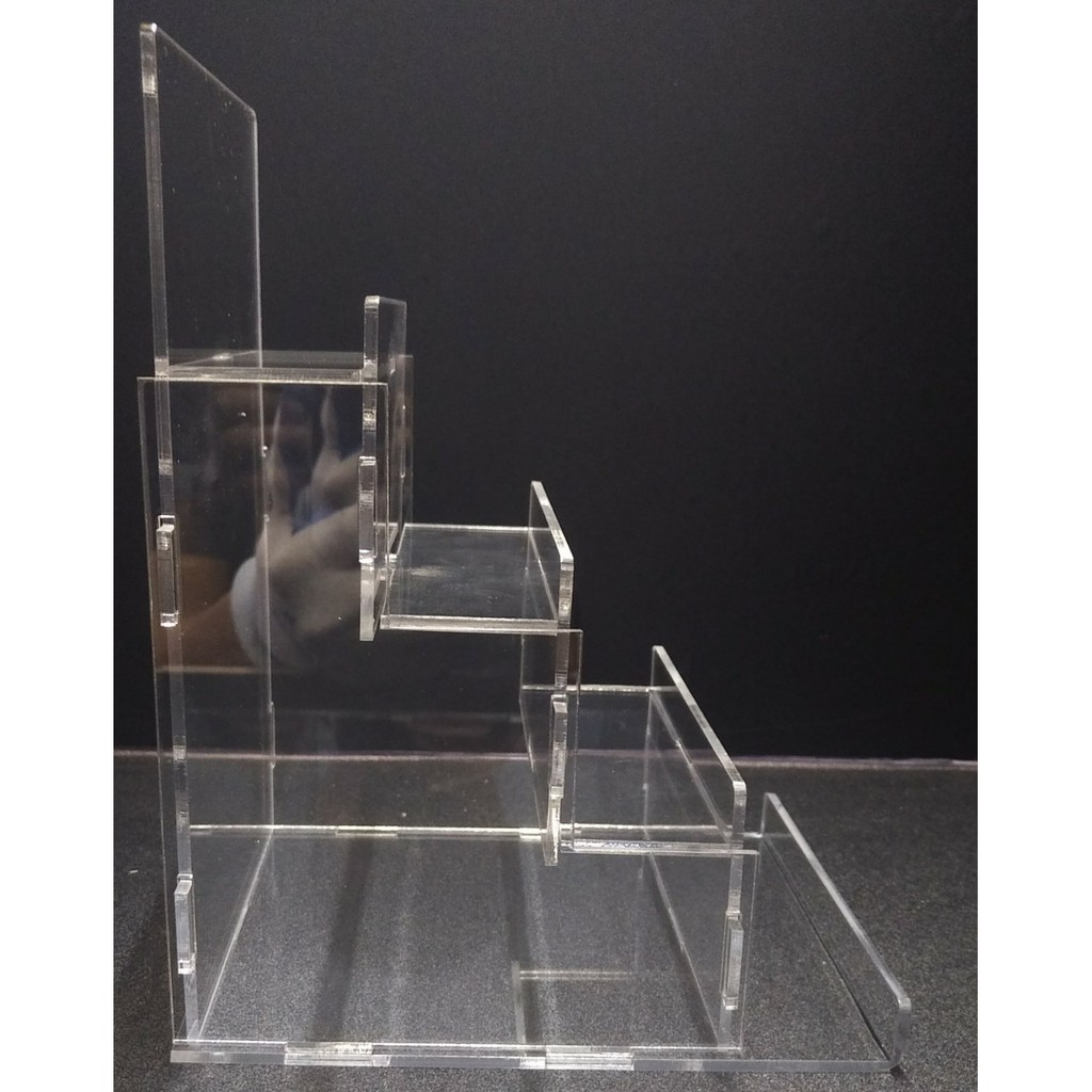 Kệ mica trong trưng bày ví và sản phẩm 4 tầng