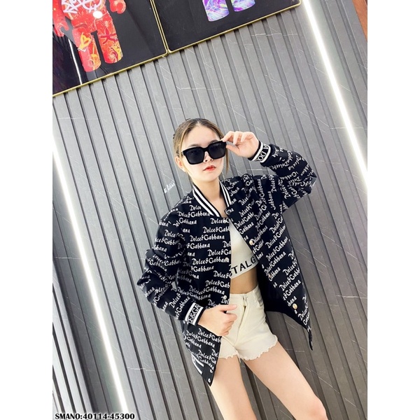 Áo khoác nam nữ unisex Bomber Jacket nỉ dập hoạ tiết chữ monogram quanh áo phối bo chun dệt chữ cực sang