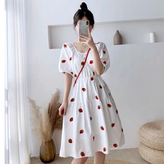 Đầm dâu cổ V tùng xoè