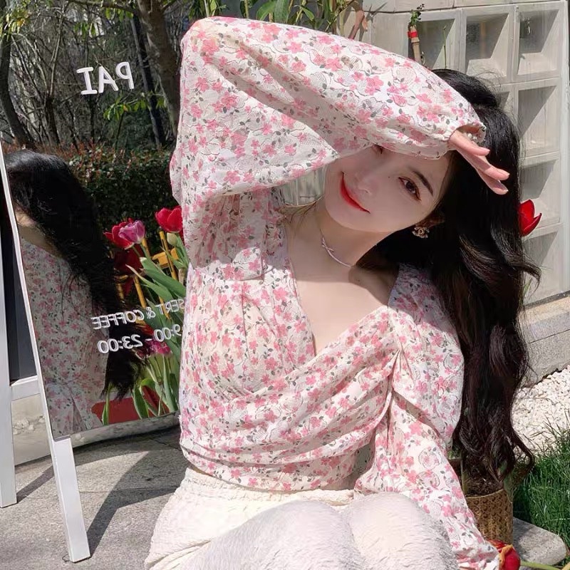 SET ÁO HOA CROPTOP ĐẮP CHÉO QUẦN XỐP SUÔNG VIBES