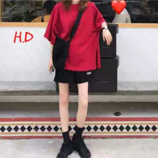 Set áo đỏ xẻ kèm quần đùi UNSP_HD
