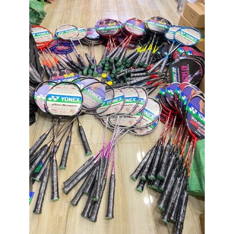 1 chiếc vợt yonex cước khuyến mãi căng cước , bao đựng vợt và cuốn cán