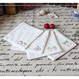 Miếng lót ly vài canvas thêu tay hình củ quả
