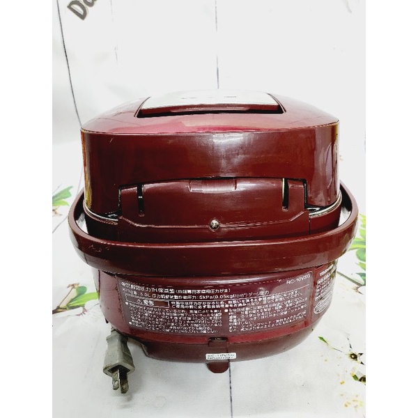 Nồi cơm toshiba áp suất hút chân không