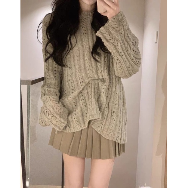 Áo len thừng nâu nhạt & chân váy xếp ly be