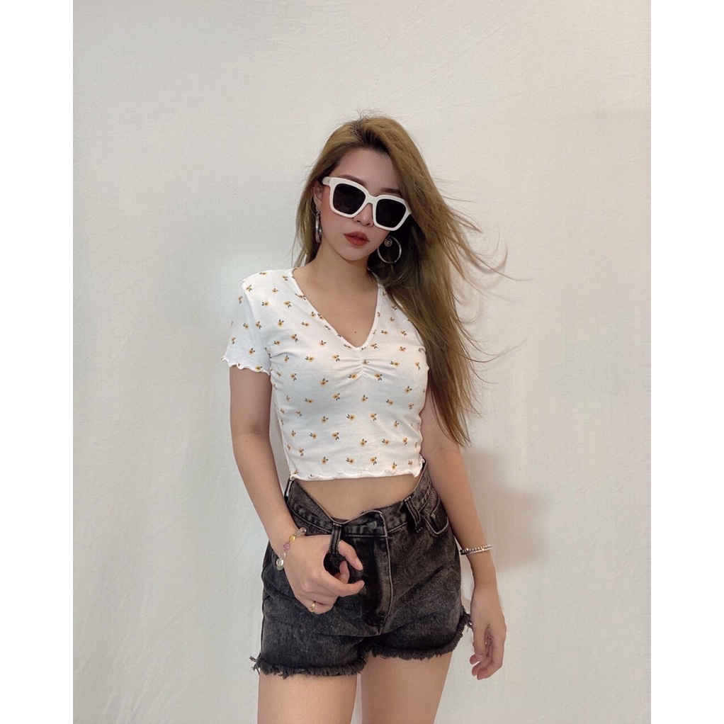 Áo croptop cuốn biên , chạy nhúng thun trước ngực, cổ tim, thun cotton 4 chiều hoa nhí