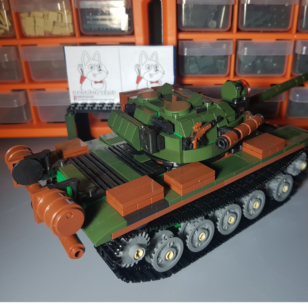 Lego - xe tank T55 - Sản phẩm do người việt sản xuất.