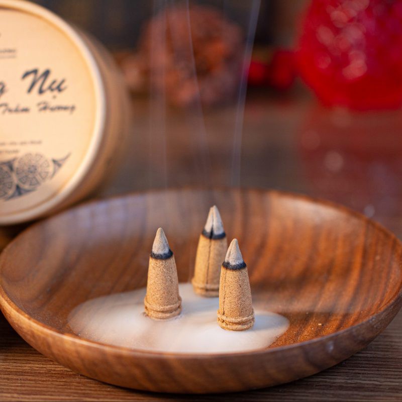 NHANG NỤ TRẦM HƯƠNG CAO CẤP - 100% Trầm Hương Tự Nhiên - Hộp 40 nụ | BigBuy360 - bigbuy360.vn