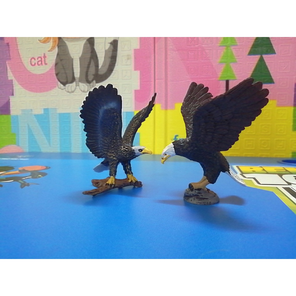 Mô hình chim đại bàng trưng bày kệ tủ bàn học bể cá