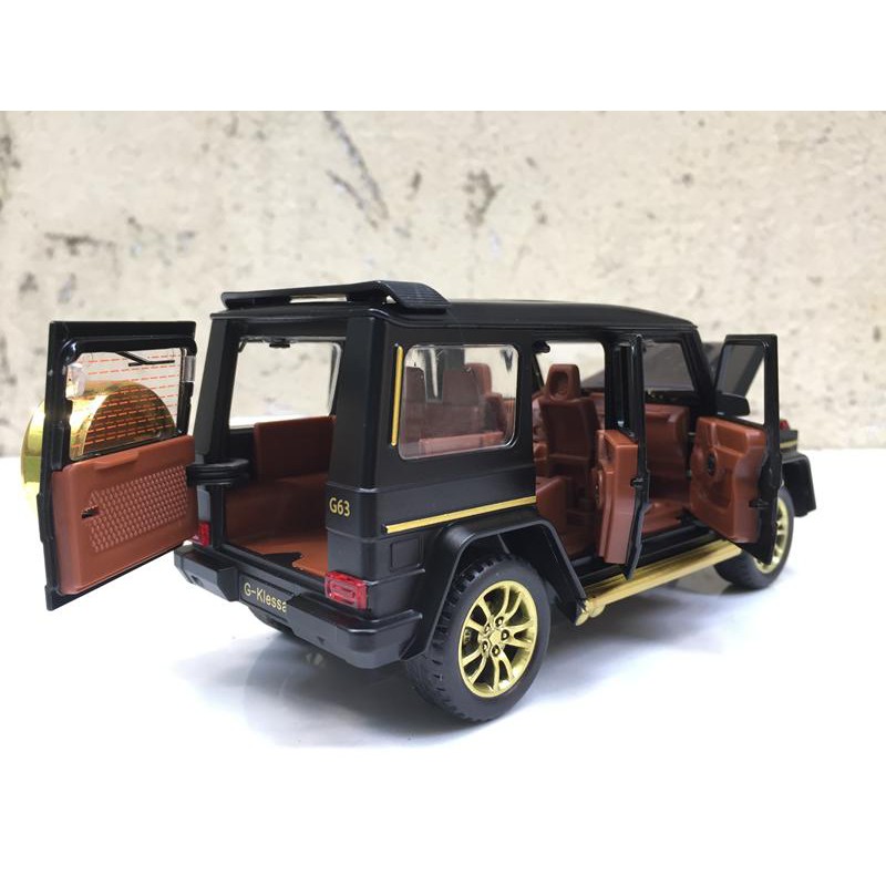 Mô hình xe ô tô Mercedes G63 Klessa 1:32