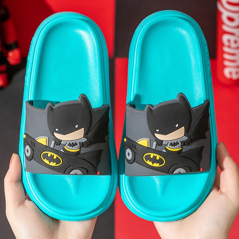 Dép lê Batman cho bé trai, dép xốp quai ngang họa tiết người dơi cho bé từ 3-8 tuổi Tula Storew