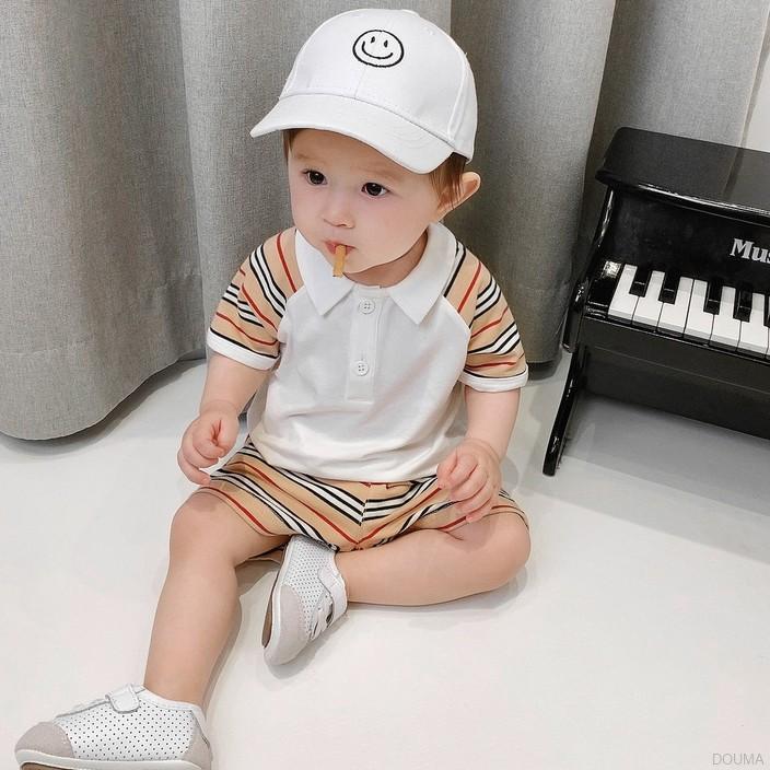 Bộ trang phục áo thun kẻ sọc + quần ngắn cho bé trai